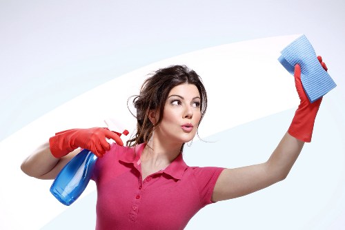Leather and fabric sofa cleaning service in N7